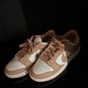 Women’s Low Nike Dunks